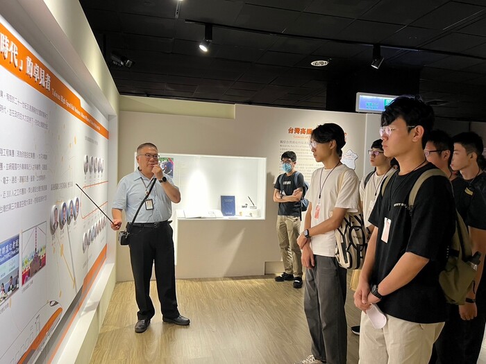 圖三、高鐵營隊學員參訪台灣高鐵探索館。